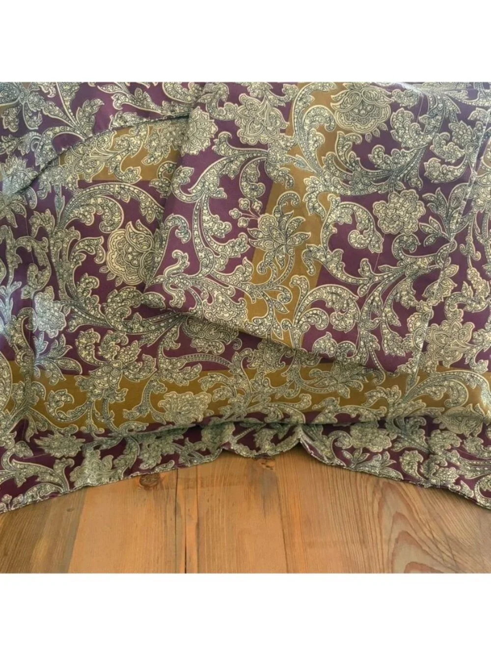 Vintage Dan River Standard Pillowcases (2) Bohemian Paisley Burgundy & Gold